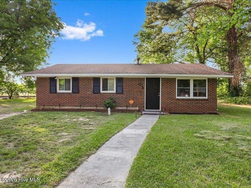 719 Chestnut Cir, Goldsboro, NC, 27530-3554 | Card Image