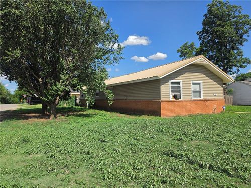 1223 N Lee St, Cordell, OK, 73632-2419 | Card Image