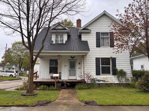 211 E Grove St, Greenville, MI, 48838-1851 | Card Image