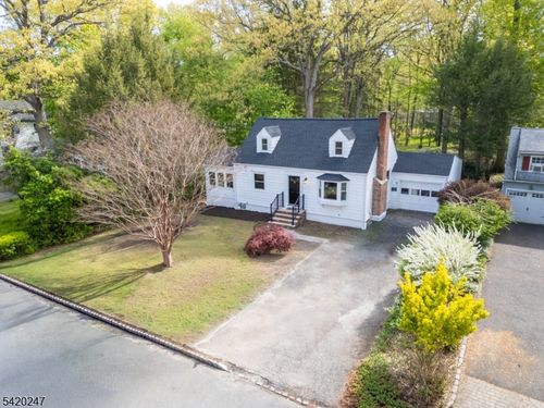 22 Harriet Dr, Whippany, NJ, 07981-1906 | Card Image