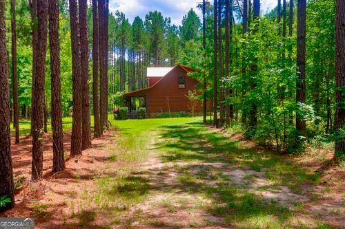 1114 N Riddle Rd, Sandersville, GA, 31082-7983 | Card Image