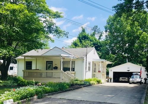 90 Maryann Rd, Tallmadge, OH, 44278-1804 | Card Image