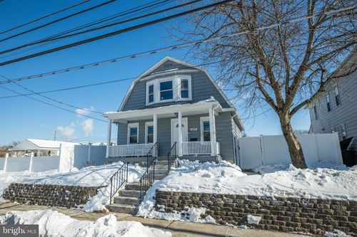 1027 1st Ave, HELLERTOWN, PA, 18055-1516 | Card Image