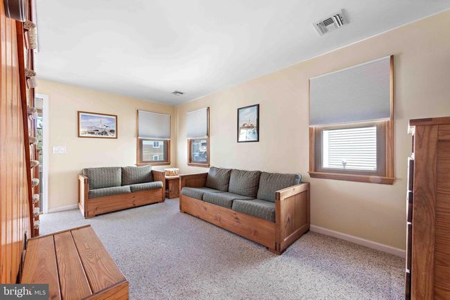 215 W 23 Rd St, House other with 3 bedrooms, 1 bathrooms and null parking in SHIP BOTTOM NJ | Image 7