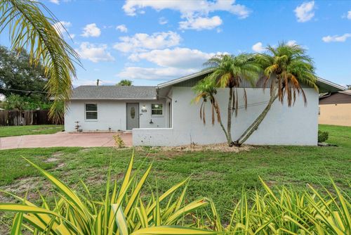 519 64th Avenue Drive E, BRADENTON, FL, 34203 | Card Image