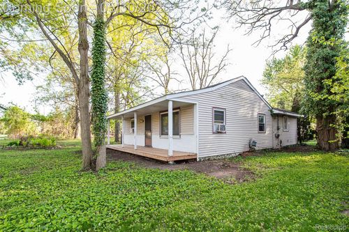 1946 Union Lake Rd, Commerce Township, MI, 48382-2249 | Card Image
