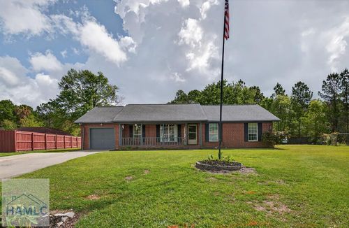 933 Gulfstream Rd, Hinesville, GA, 31313-6463 | Card Image