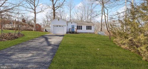 7830 Lake Dr, MANASSAS, VA, 20111-1947 | Card Image