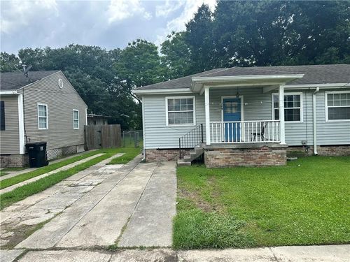 706 Community St, Arabi, LA, 70032-1514 | Card Image