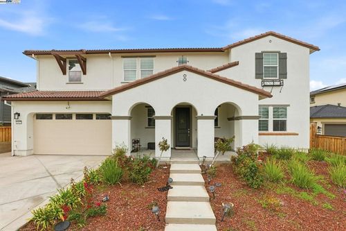 3037 Copley Dr, Tracy, CA, 95377-8681 | Card Image