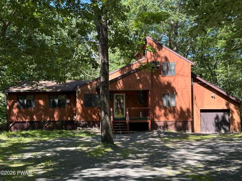 805 Towhee Ct, Hawley, PA, 18428 | Card Image