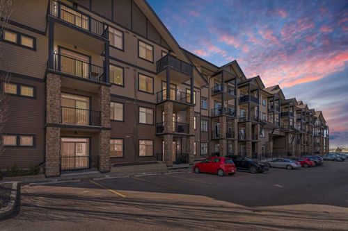 116-117 Copperpond Common Se, Calgary, AB, T2Z5E2 | Card Image