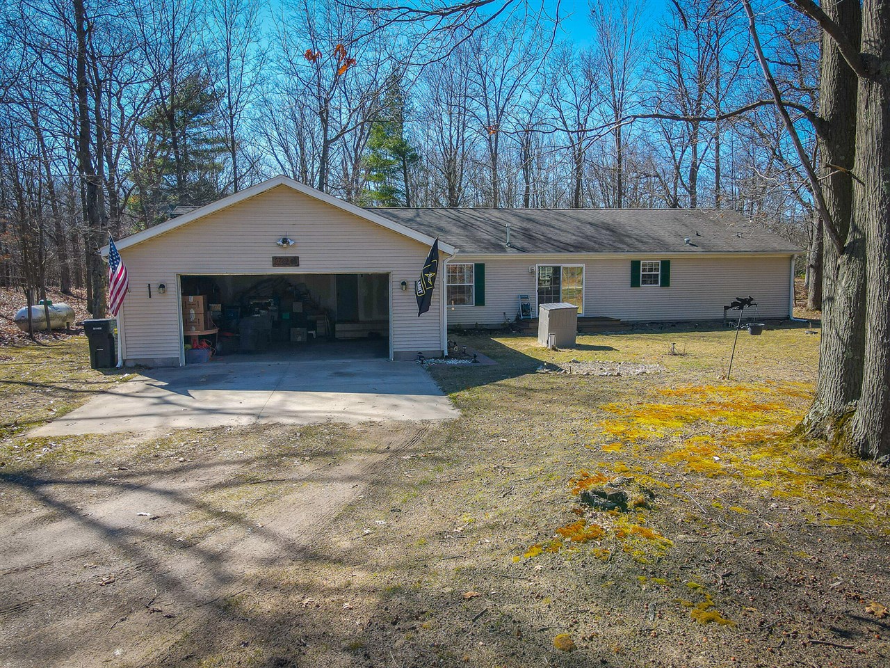 Bryant Ave, Pentwater, MI 49449