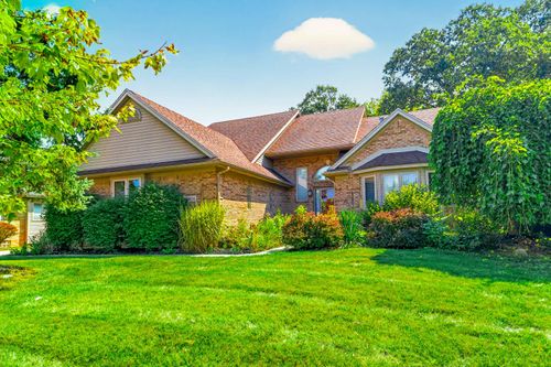 13601 Chestnut Ln, Taylor, MI, 48180-6350 | Card Image