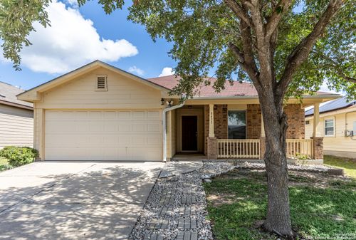 8435 Blackstone Cv, Converse, TX, 78109-3727 | Card Image