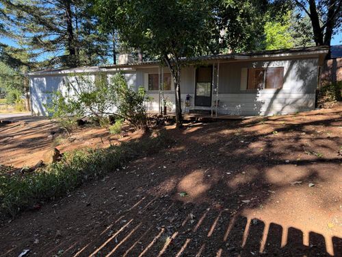 105 Raymond St, Cave Junction, OR, 97523-9025 | Card Image