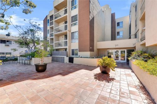 5143 Bakman Ave, North Hollywood, CA, 91601-3776 | Card Image
