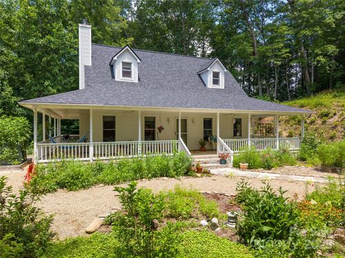 109 Paradise Cir, Clyde, NC, 28721-9728 | Card Image