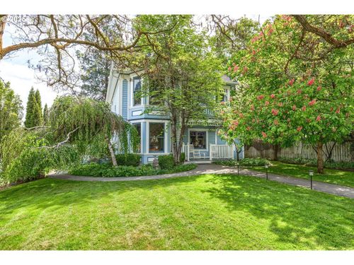 496 Beach St, Ashland, OR, 97520-3210 | Card Image