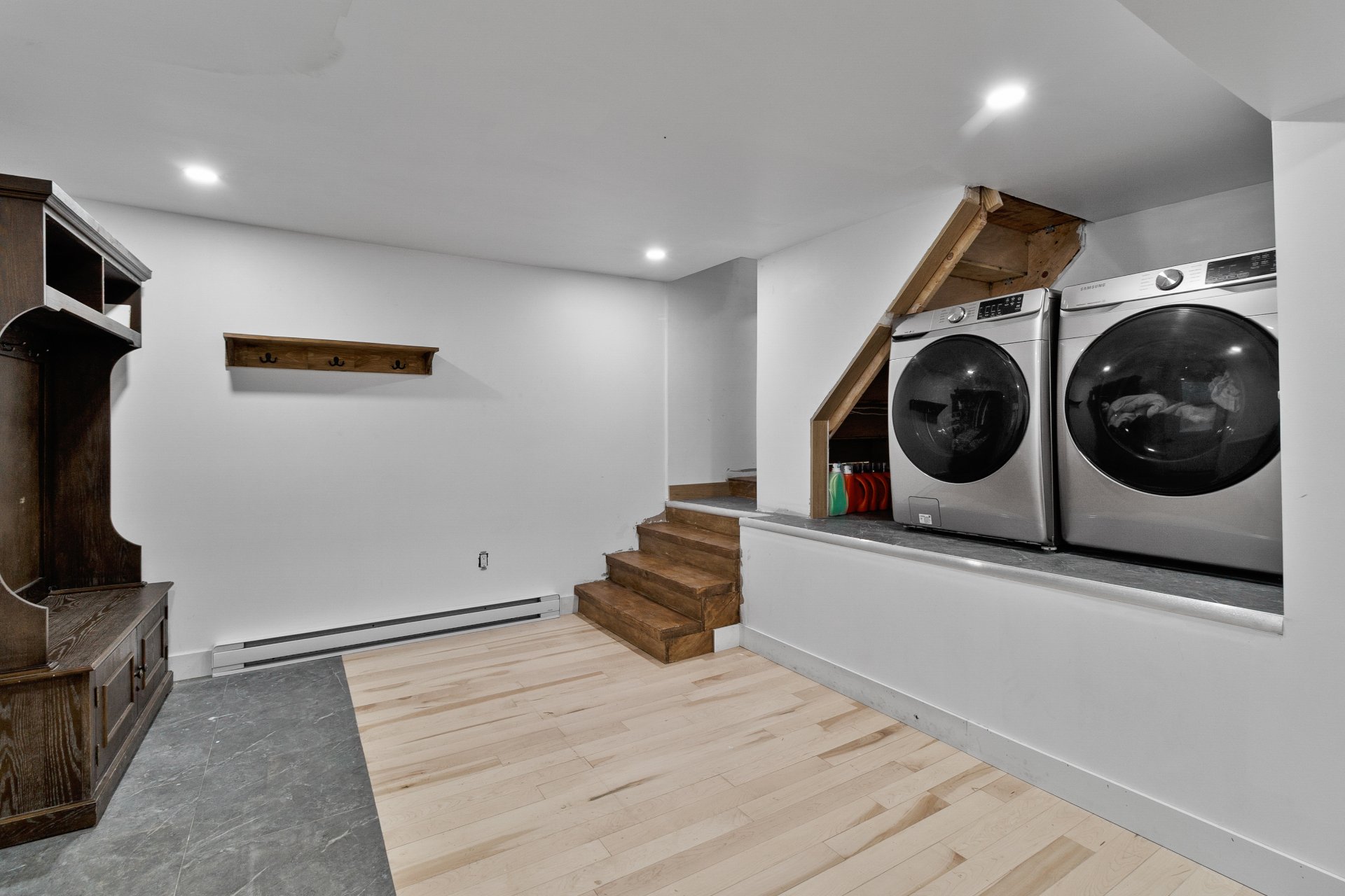 Residential in Sherbrooke (Brompton/Rock Forest/Saint-Élie/Deauvi 3