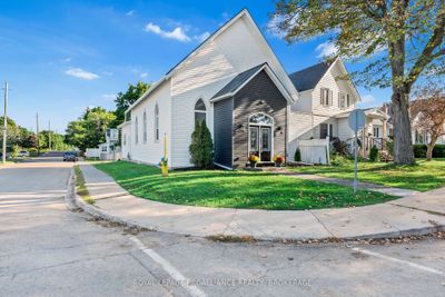 299 Arthur St, Home with 4 bedrooms, 2 bathrooms and 6 parking in Gananoque ON | Image 2