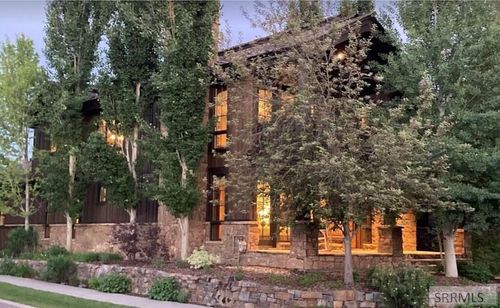 377 Woodland Star Dr, Driggs, ID, 83422 | Card Image