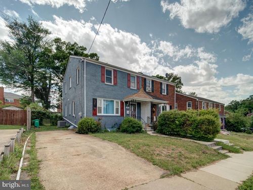 2407 Saint Clair Dr, TEMPLE HILLS, MD, 20748-3237 | Card Image