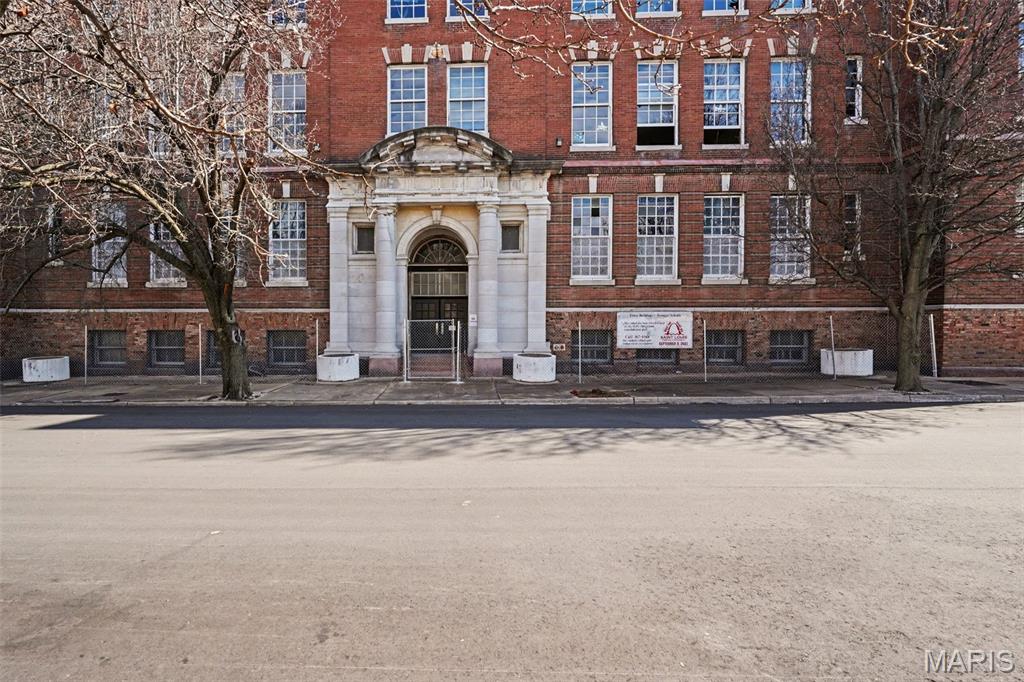 Commercial Sale in St Louis 2