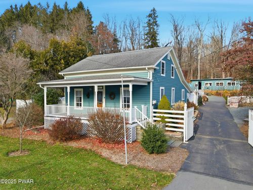 721 Maple Ave, Honesdale, PA, 18431-1409 | Card Image