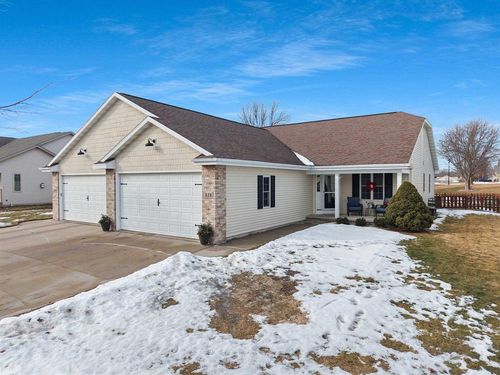 818 Rundquist Way, KIMBERLY, WI, 54136 | Card Image
