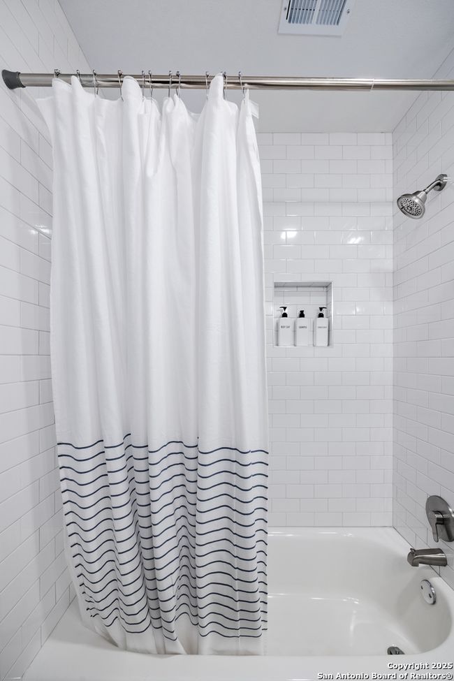 5214 Valley Oak Dr, House other with 3 bedrooms, 3 bathrooms and null parking in Austin TX | Image 23