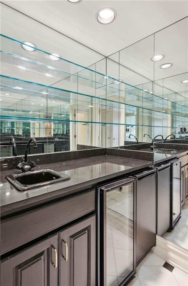 APT-7 - 2769 Peachtree Rd Ne, Condo with 2 bedrooms, 2 bathrooms and 2 parking in Atlanta GA | Image 16