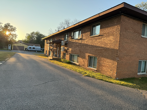 5035 3rd St Ne, Fridley, MN, 55421-1554 | Card Image