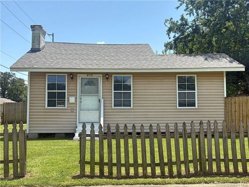 910 Live Oak St, Lake Charles, LA, 70601-7550 | Card Image