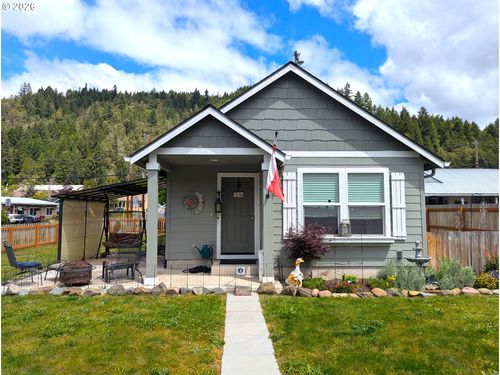 76442 Laurel St, Oakridge, OR, 97463-9770 | Card Image