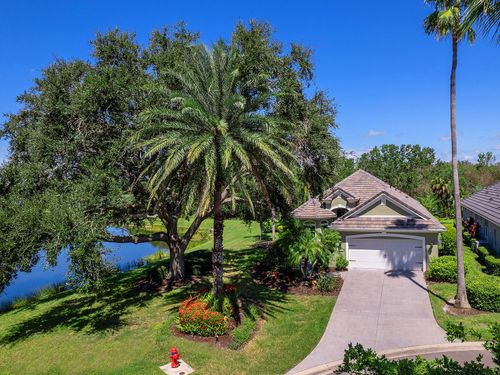 6505 Oakland Hills Dr, LAKEWOOD RANCH, FL, 34202-2520 | Card Image