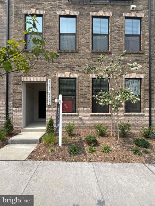 42635 Darala Dr, ASHBURN, VA, 20147-4339 | Card Image