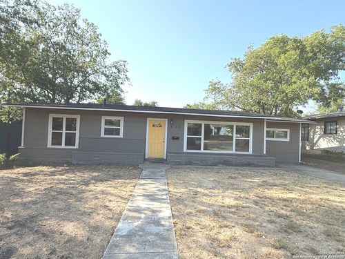 426 Karen Ln, San Antonio, TX, 78209-4933 | Card Image