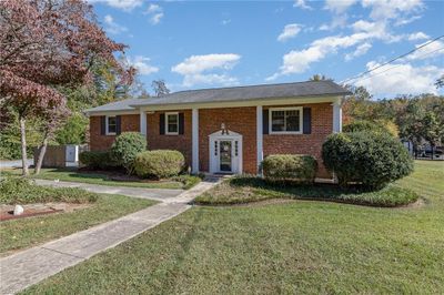 Front exterior & sidewalk from the street | Image 1