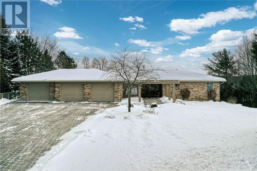 1351 Keast Dr, Sudbury, ON, P3E6H7 | Card Image