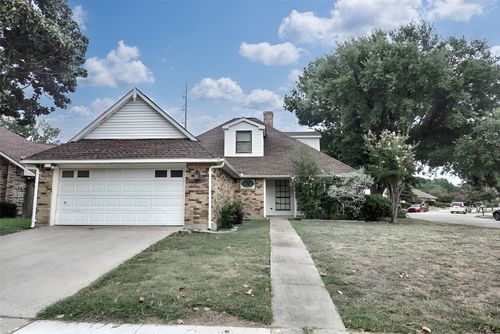 3221 Laurel Oaks Ct, Garland, TX, 75044-6938 | Card Image
