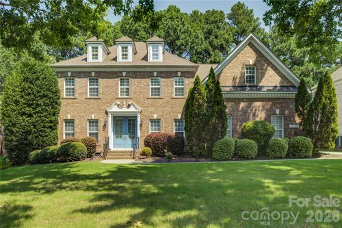16815 Crosshaven Dr, Charlotte, NC, 28278-8611 | Card Image