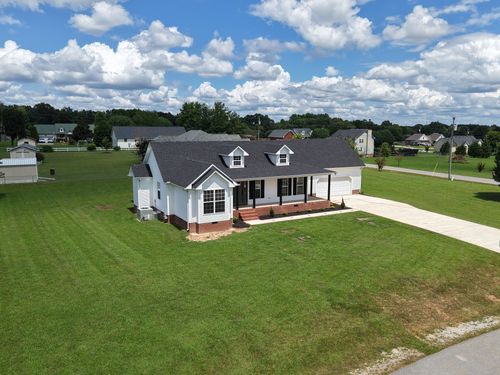 30 Hobby Cir, Mcminnville, TN, 37110-6336 | Card Image