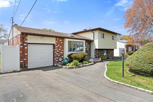 336 W 23rd St, Deer Park, NY, 11729-6329 | Card Image