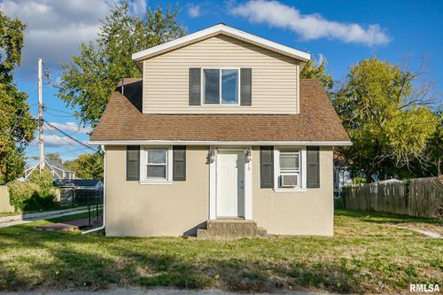 516 S Creve Coeur Ave, Creve Coeur, IL, 61610-4148 | Card Image