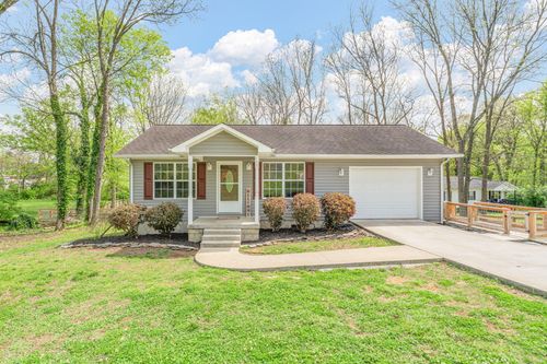 111 Oak St, Athens, TN, 37303-2562 | Card Image
