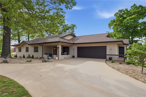 76 Sherlock Dr, Bella Vista, AR, 72715-4904 | Card Image