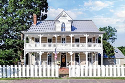 826 Lee St, West Point, VA, 23181 | Card Image