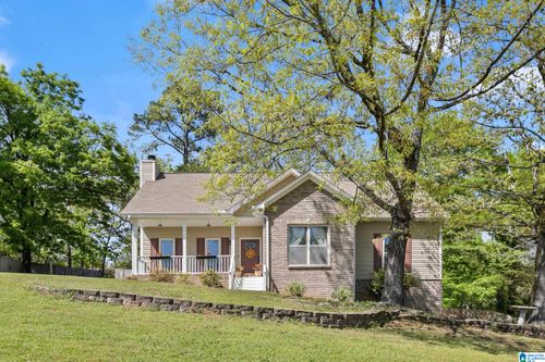 132 Kentwood Ln, ALABASTER, AL, 35007-5204 | Card Image
