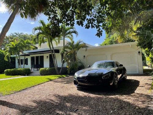 705 Se Atlantic Dr, Lantana, FL, 33462-1911 | Card Image